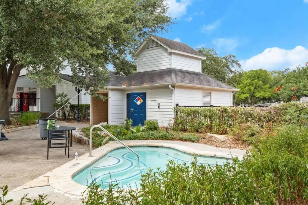 6 Min To Dt~Pool~Free Parking~2King Bed & 2Bath Apartment Austin Exterior photo